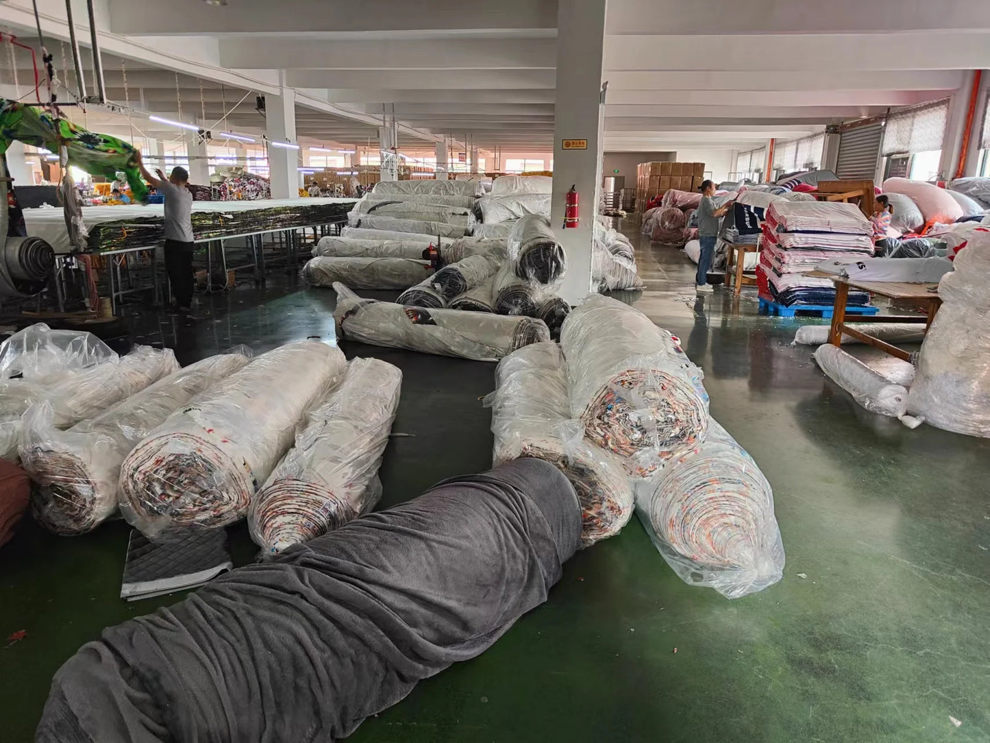 Flannel Blanket Plush Striped Blanket Fleece Blankets for Winter Soft Lightweight Fuzzy Cozy Luxury Microfiber