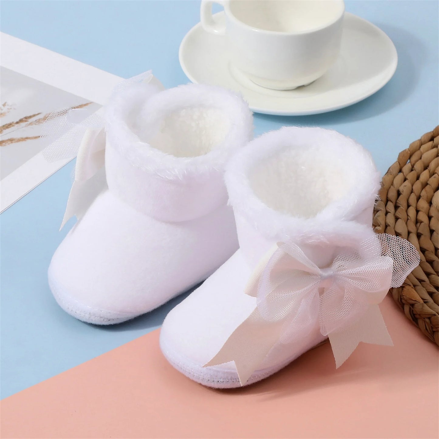 Infant Girls Cozy Fleece Lined Booties Cute Bowknot Slip-Resistant Crib Shoes for Newborns in Autumn and Winter