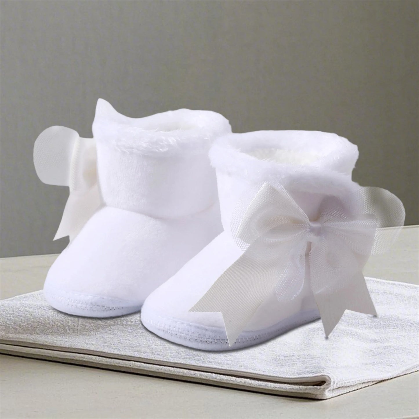 Infant Girls Cozy Fleece Lined Booties Cute Bowknot Slip-Resistant Crib Shoes for Newborns in Autumn and Winter
